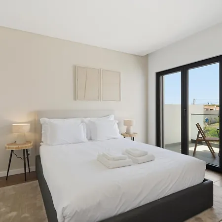Ondas Do Oeste - 3 Bedroom Silveira (Lisbon)